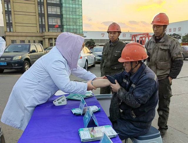 ab313de92b3b0ae7ee15ca579f943d02.jpg ab313de92b3b0ae7ee15ca579f943d02.jpg